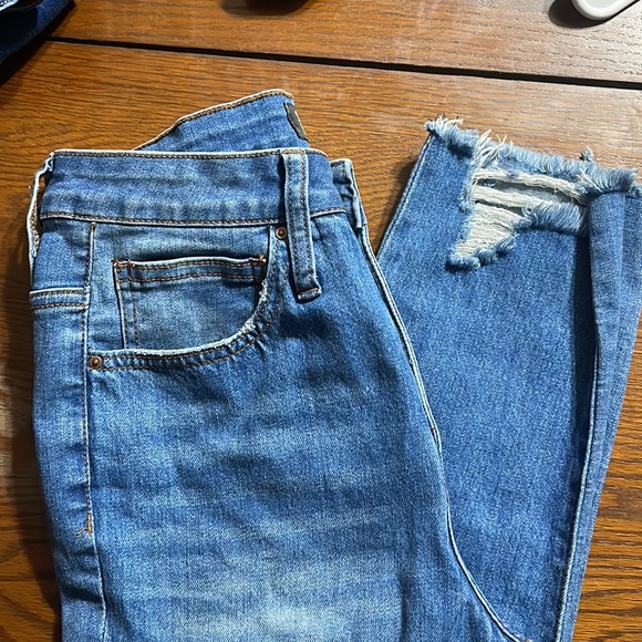 Jeans - Picture 3 of 4